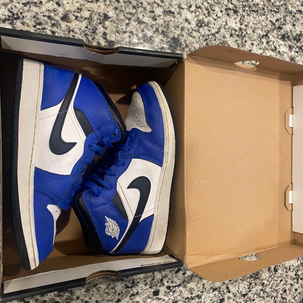 Air Jordan - Boys 4